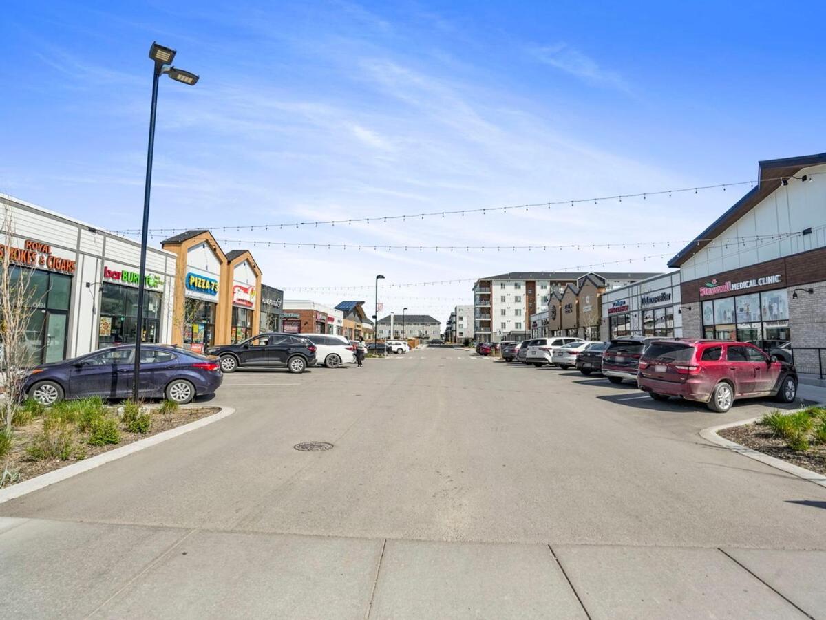 2-bedroom Near Airport Calgary