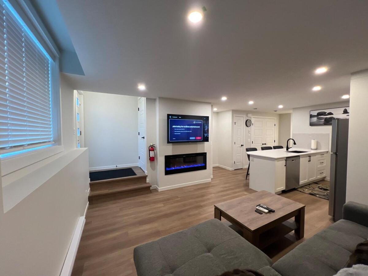 2-bedroom Near Airport Calgary