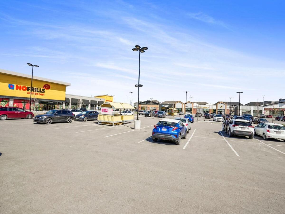 2-bedroom Near Airport Apartment Calgary